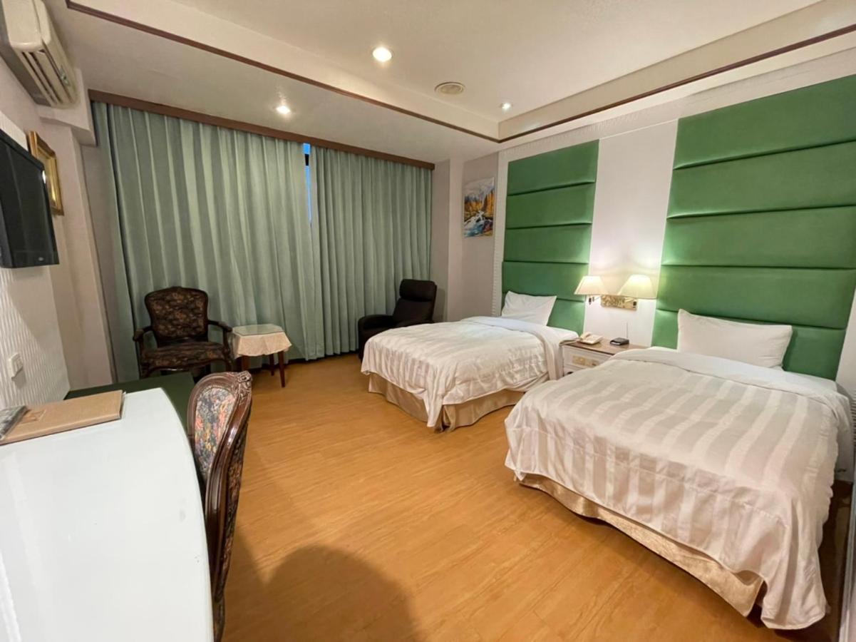 גאושיונג Wenpin Hotel - Pier 2 מראה חיצוני תמונה