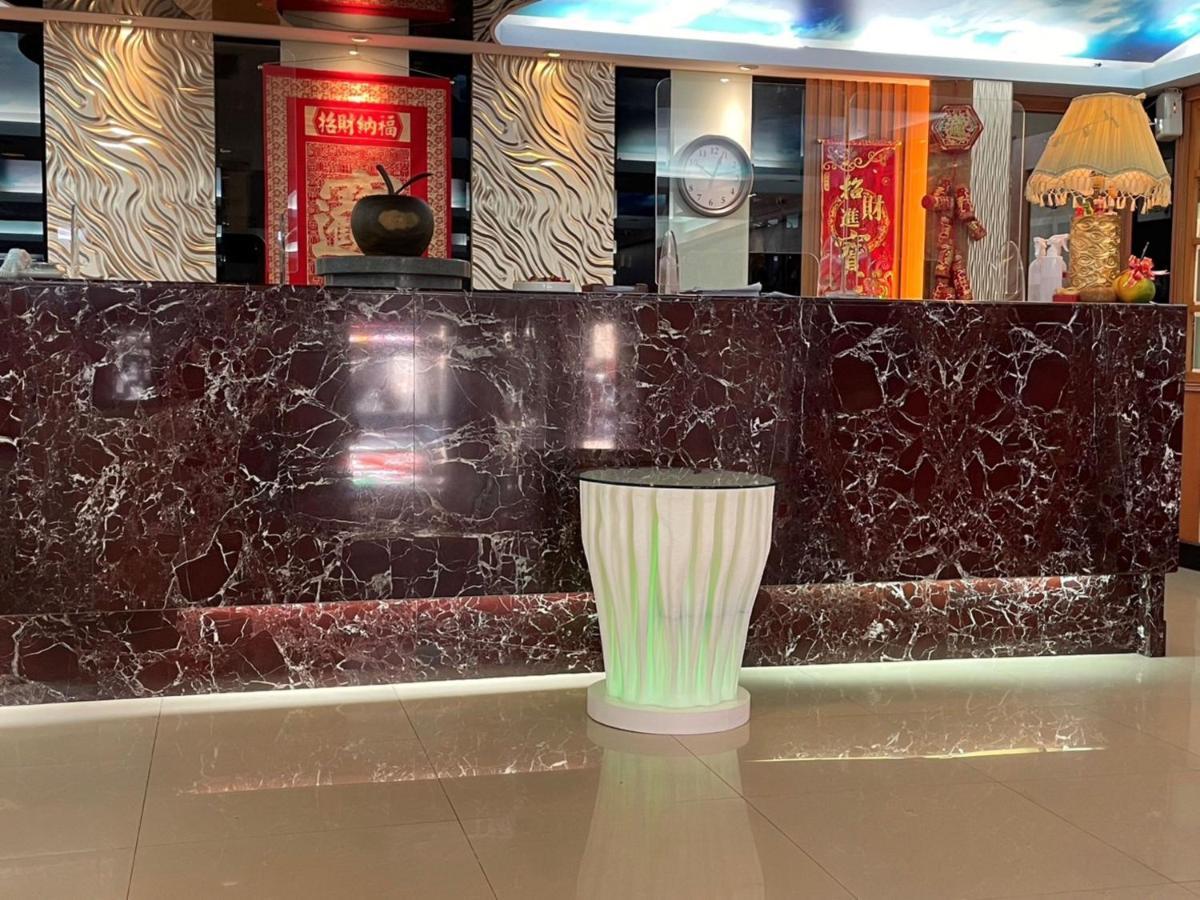 גאושיונג Wenpin Hotel - Pier 2 מראה חיצוני תמונה