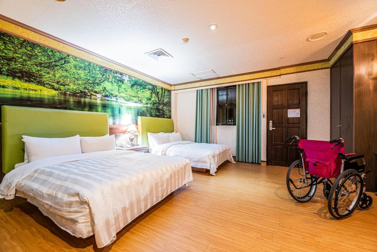 גאושיונג Wenpin Hotel - Pier 2 מראה חיצוני תמונה
