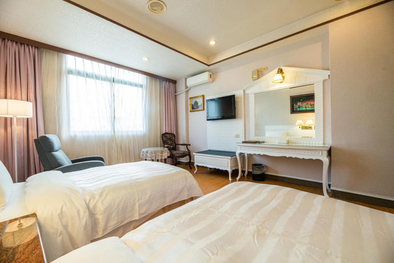 גאושיונג Wenpin Hotel - Pier 2 מראה חיצוני תמונה