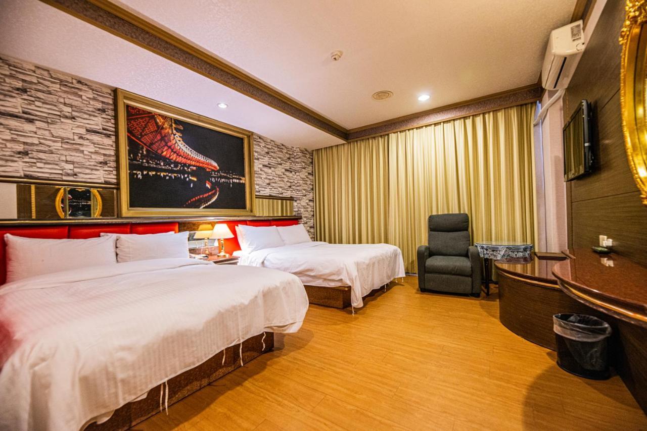 גאושיונג Wenpin Hotel - Pier 2 מראה חיצוני תמונה