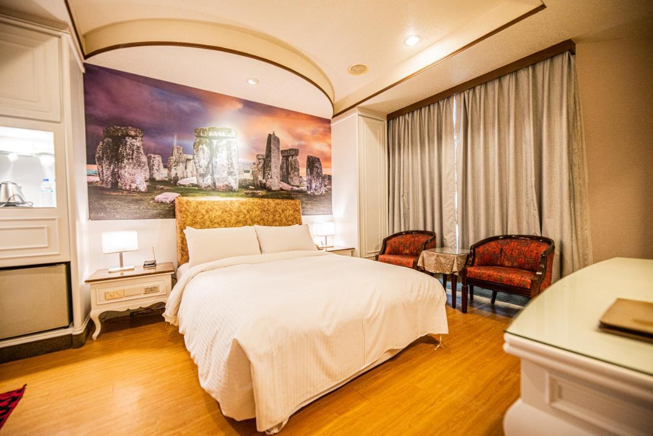 גאושיונג Wenpin Hotel - Pier 2 מראה חיצוני תמונה