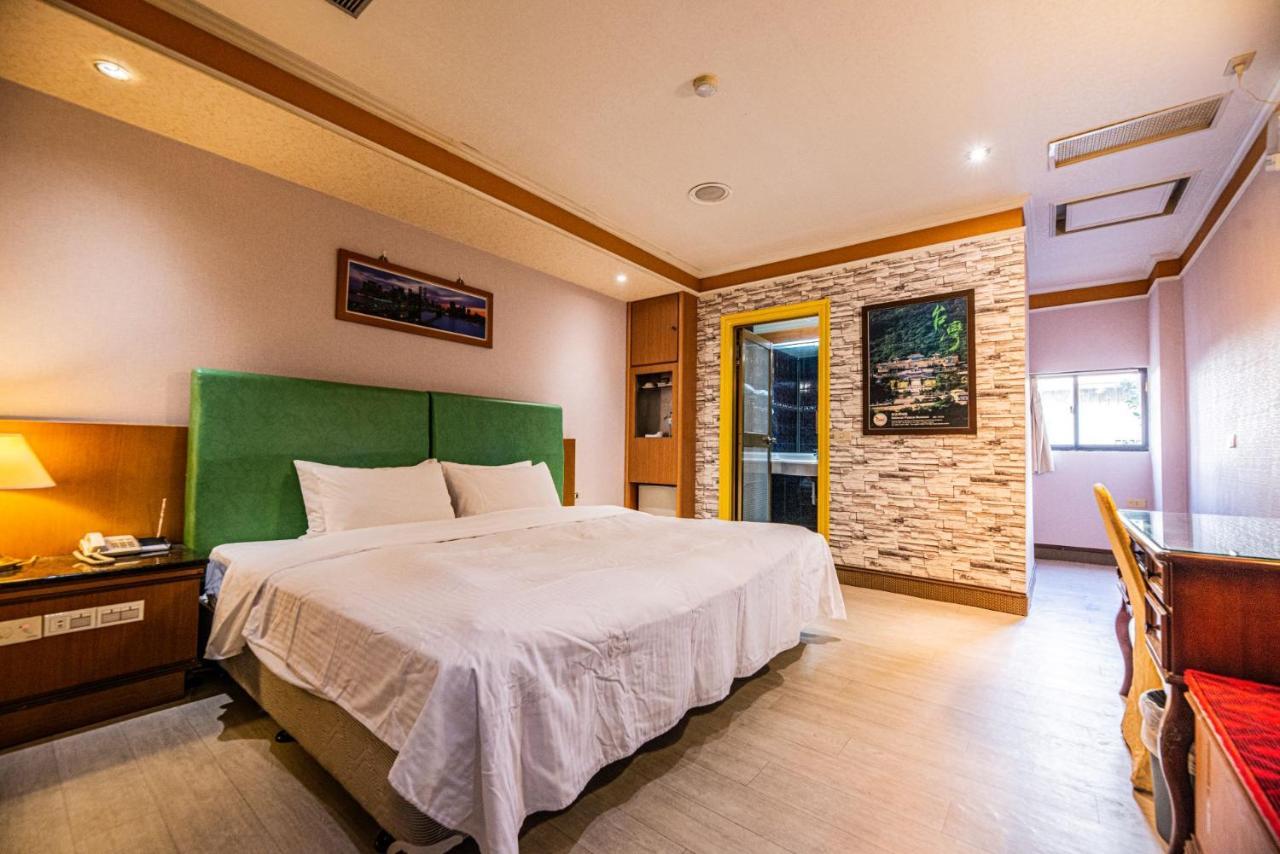 גאושיונג Wenpin Hotel - Pier 2 מראה חיצוני תמונה
