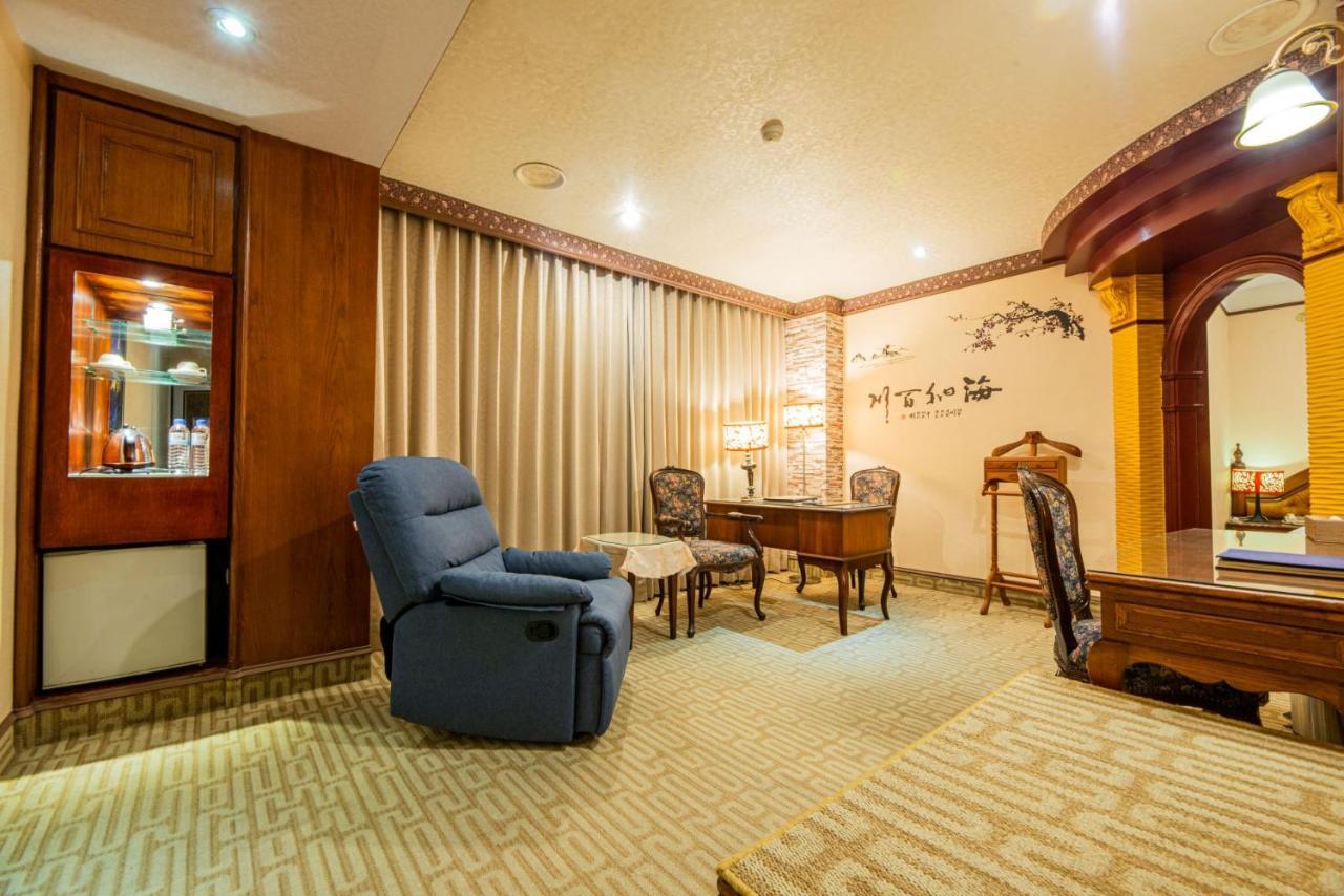 גאושיונג Wenpin Hotel - Pier 2 מראה חיצוני תמונה