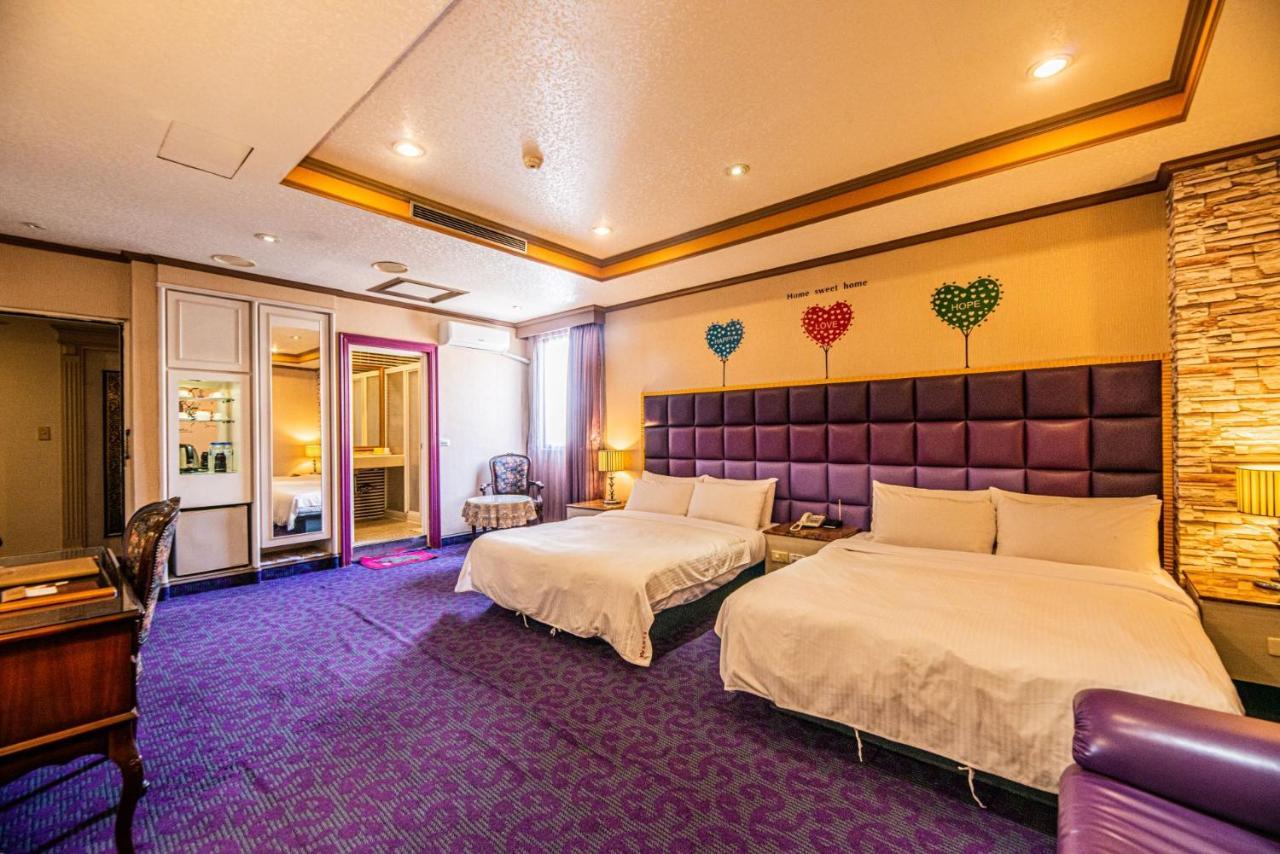 גאושיונג Wenpin Hotel - Pier 2 מראה חיצוני תמונה