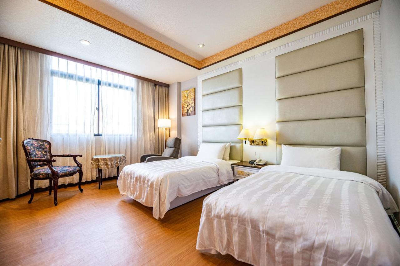 גאושיונג Wenpin Hotel - Pier 2 מראה חיצוני תמונה
