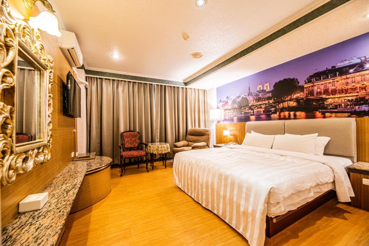 גאושיונג Wenpin Hotel - Pier 2 מראה חיצוני תמונה