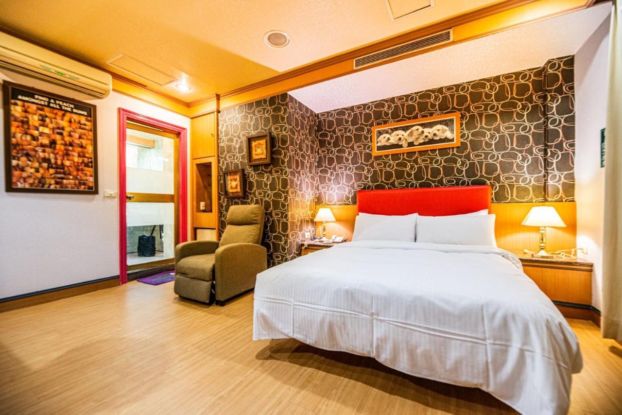 גאושיונג Wenpin Hotel - Pier 2 מראה חיצוני תמונה