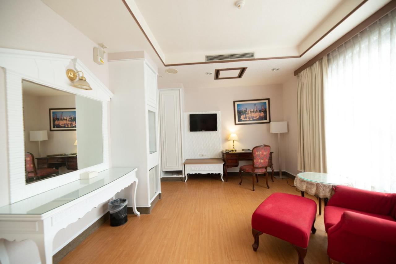 גאושיונג Wenpin Hotel - Pier 2 מראה חיצוני תמונה