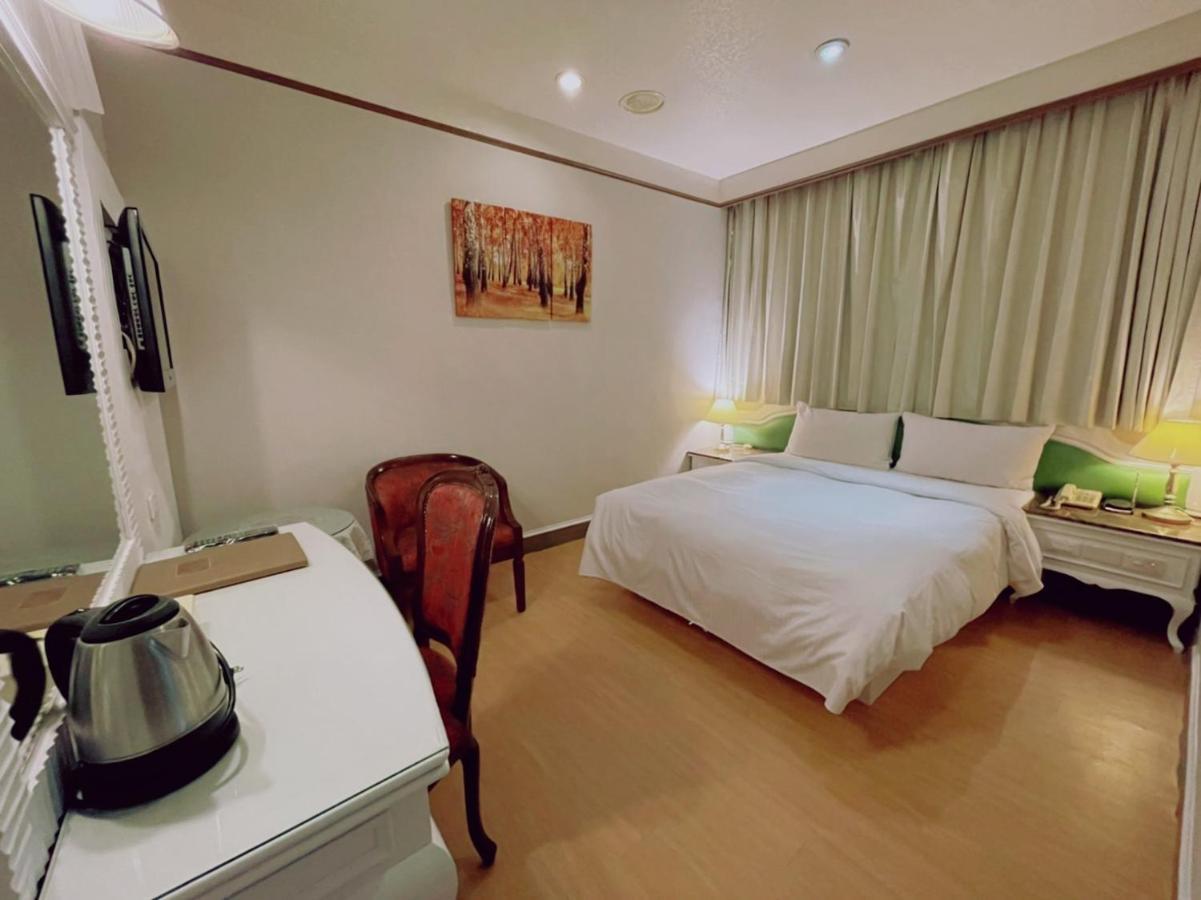 גאושיונג Wenpin Hotel - Pier 2 מראה חיצוני תמונה