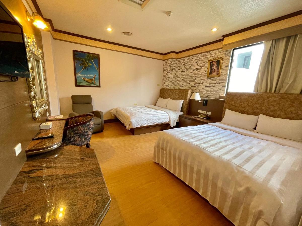 גאושיונג Wenpin Hotel - Pier 2 מראה חיצוני תמונה